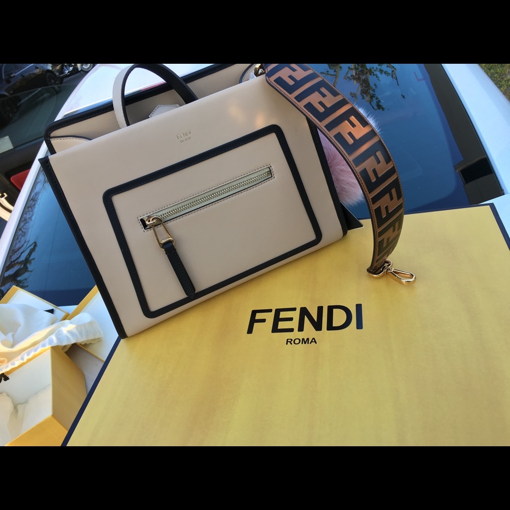 Fendi Handbag - Picture 2 of 4